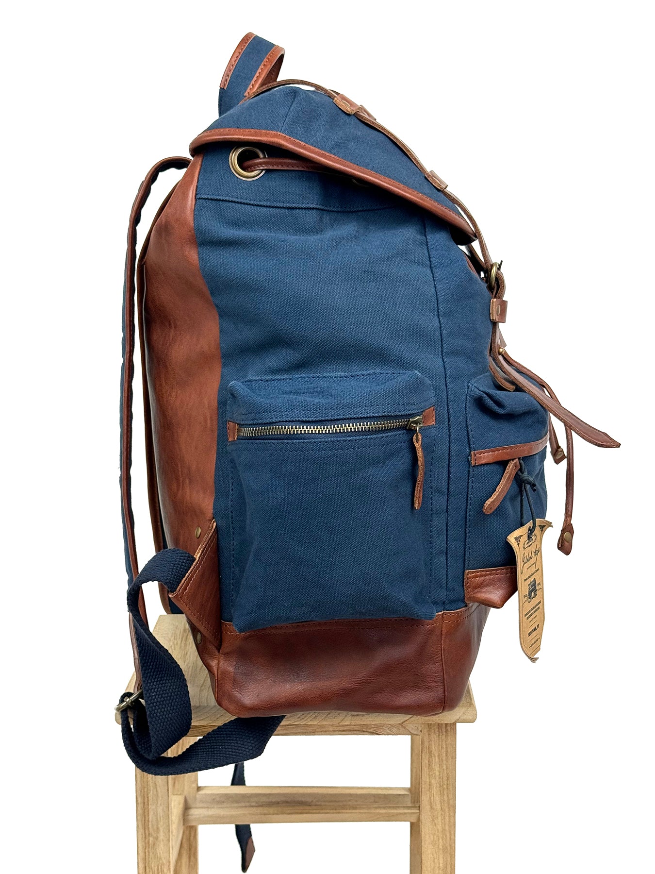 born distressed leather goldfield backpack Globetrotter Backpack 9040