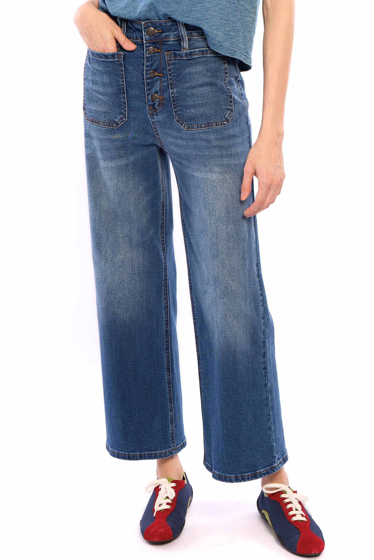 EOS Wide Cropped Leg 107