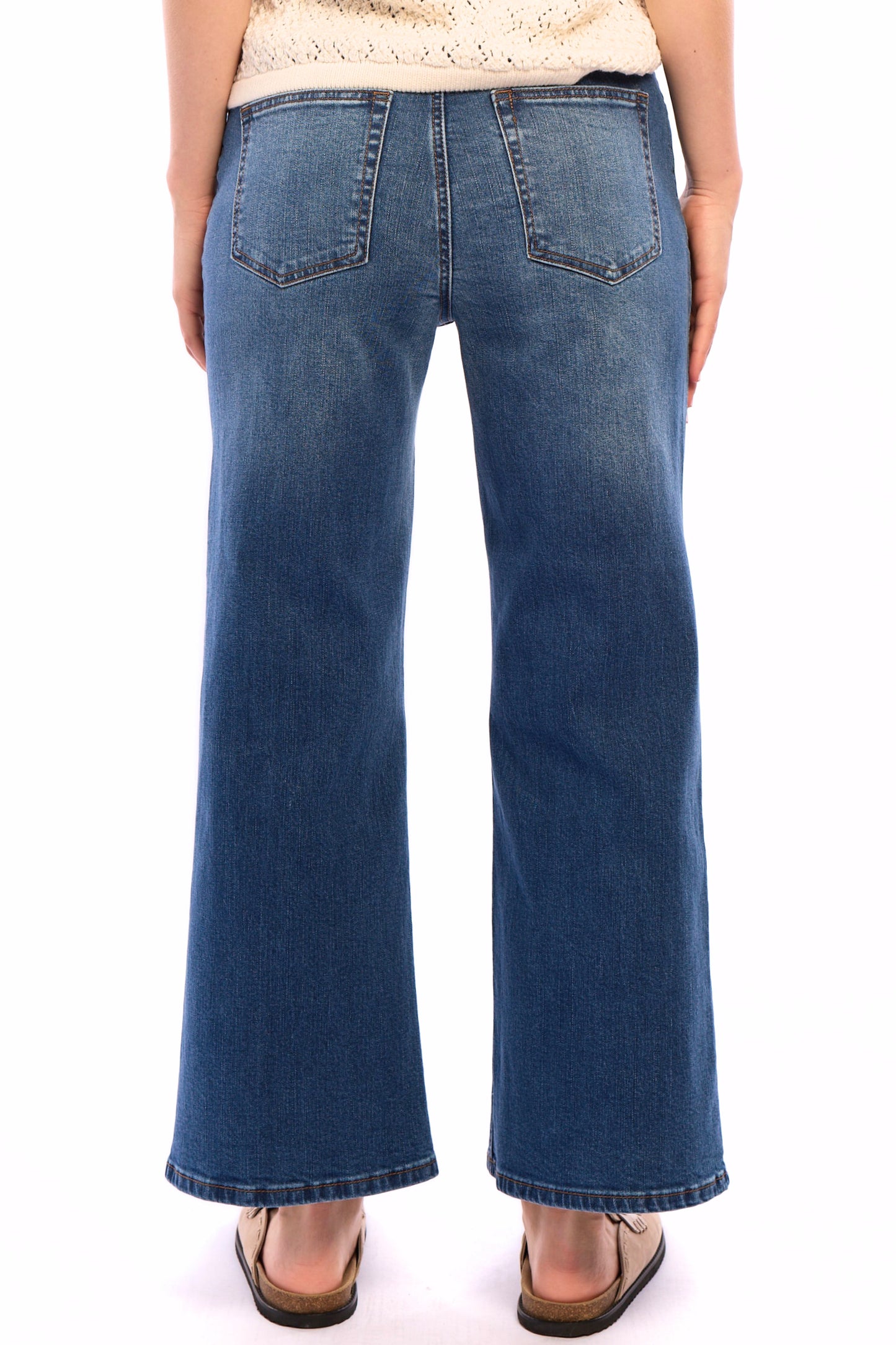 EOS Wide Cropped Leg 107